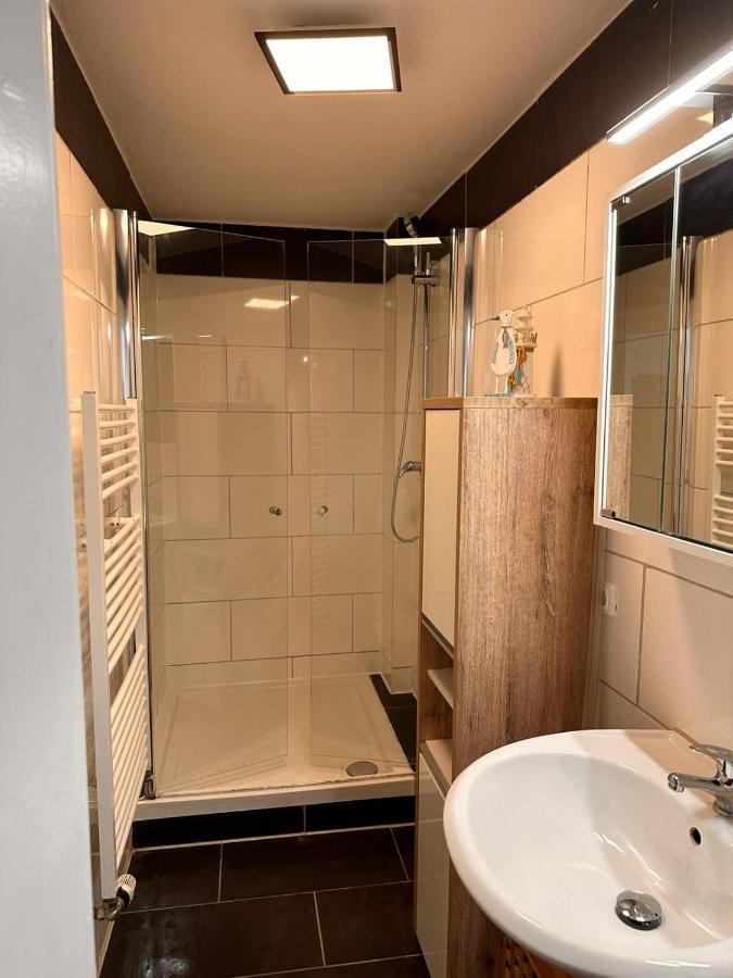Zimmer Im Zentrum - In Der Naehe Zum Hauptbahnhof Paderborn Eksteriør bilde